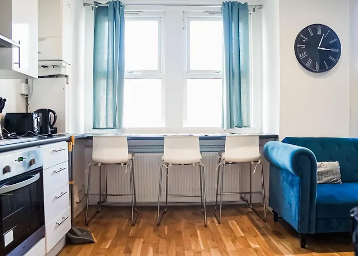 Modern Cosy 2 Bedroom House In Tooting